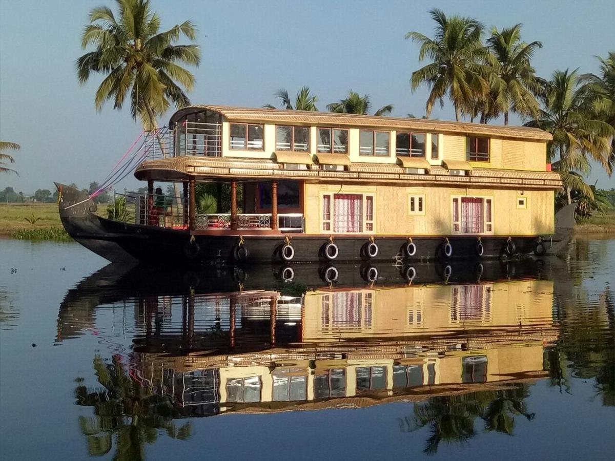 Marari Houseboat Hotel Mararikulam Luaran gambar