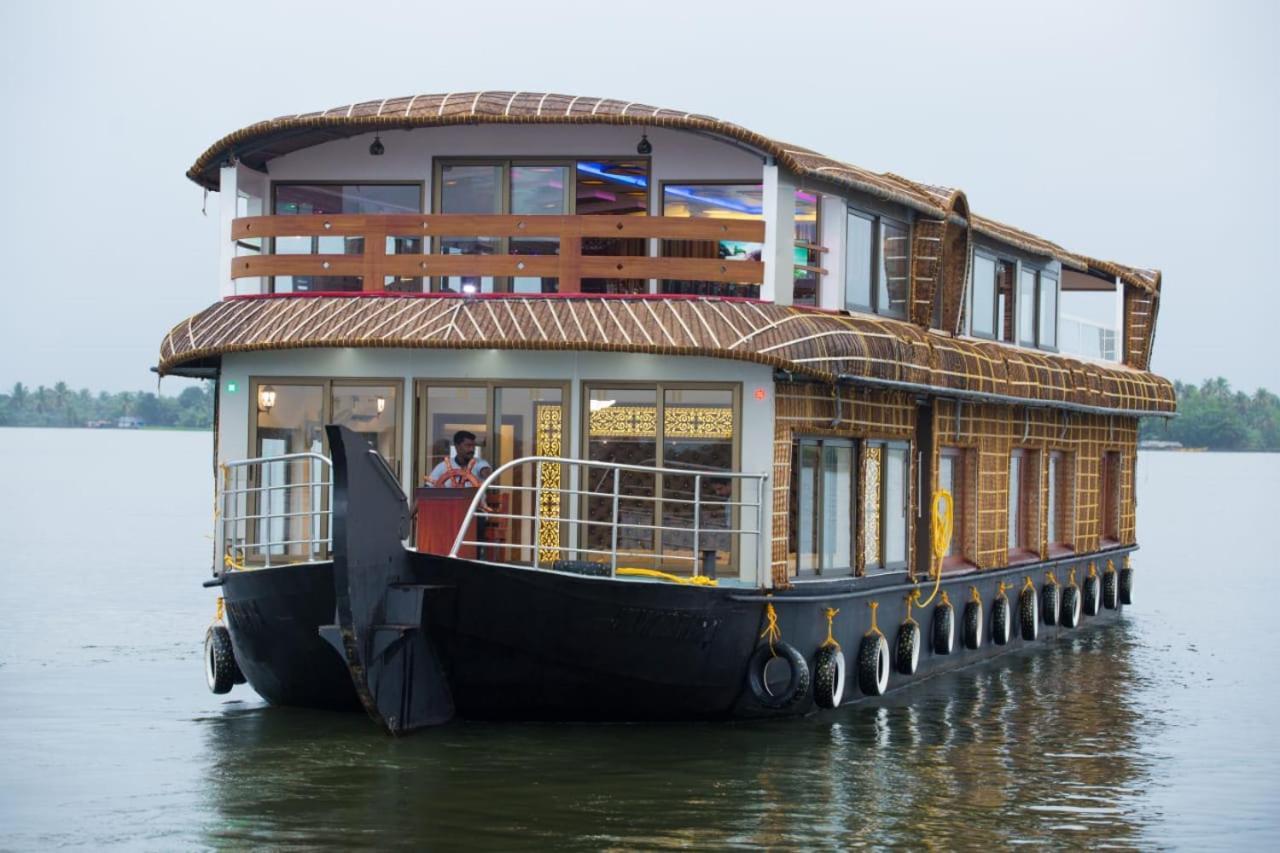 Marari Houseboat Hotel Mararikulam Luaran gambar