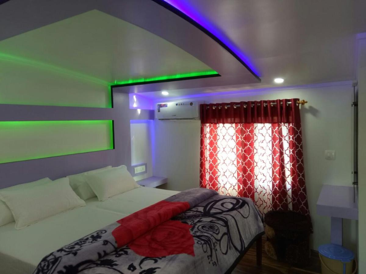 Marari Houseboat Hotel Mararikulam Luaran gambar