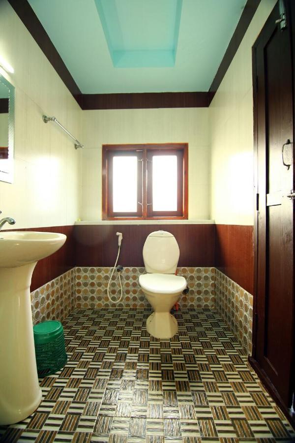Marari Houseboat Hotel Mararikulam Luaran gambar