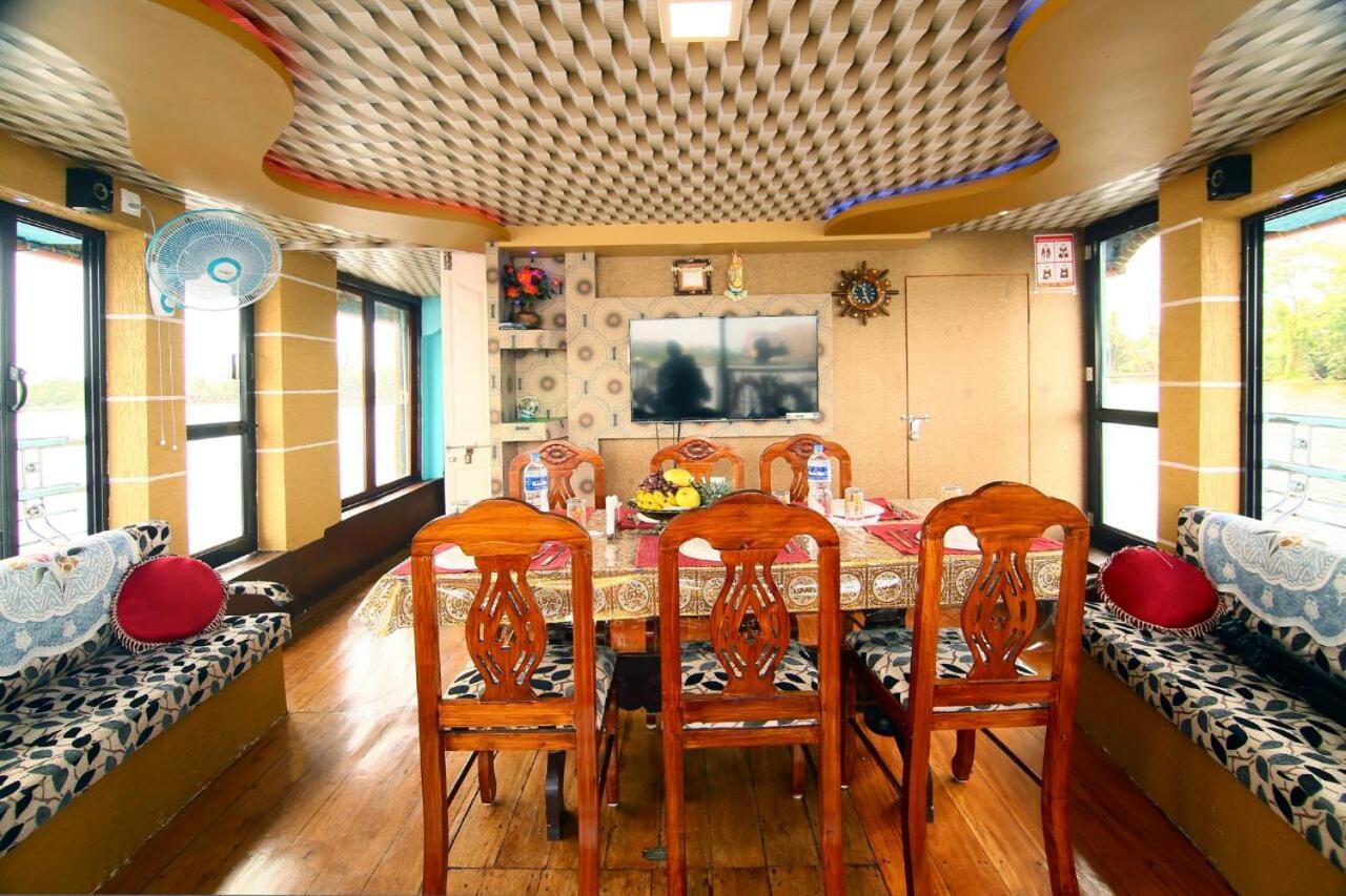 Marari Houseboat Hotel Mararikulam Luaran gambar