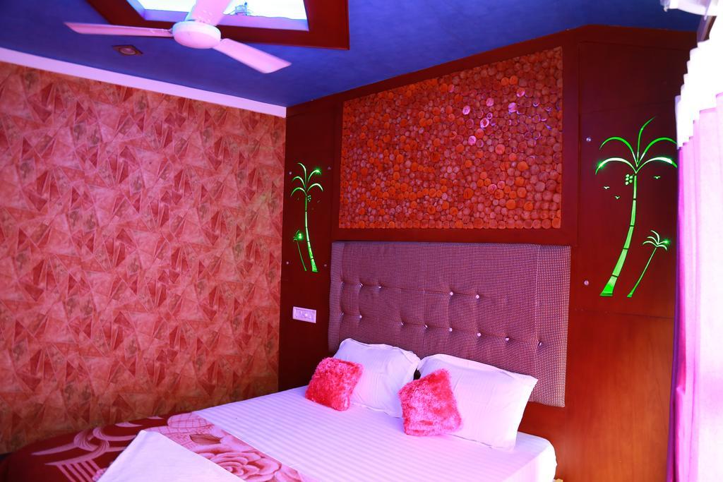 Marari Houseboat Hotel Mararikulam Bilik gambar