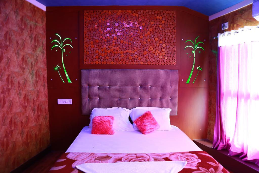 Marari Houseboat Hotel Mararikulam Bilik gambar