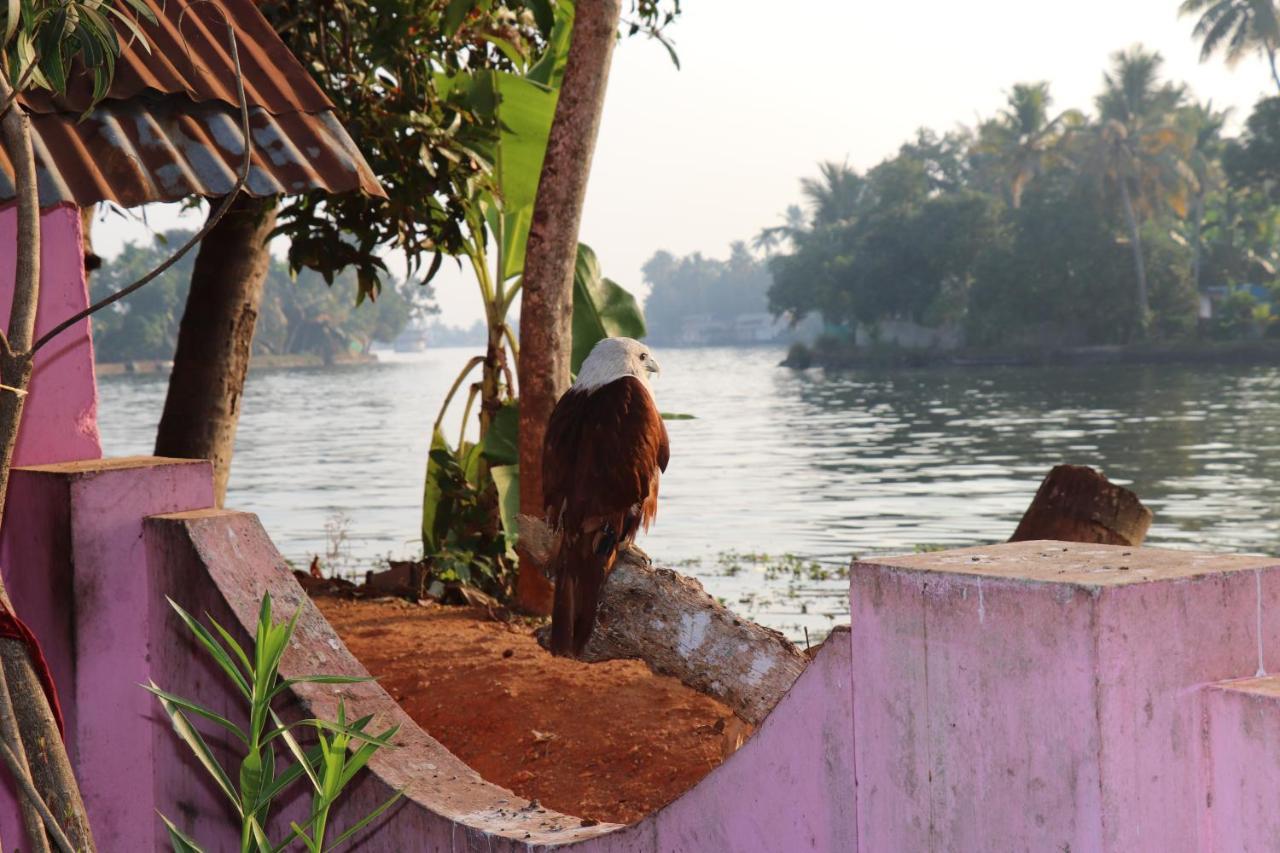Marari Houseboat Hotel Mararikulam Luaran gambar