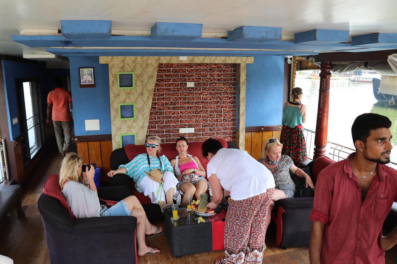 Marari Houseboat Hotel Mararikulam Luaran gambar
